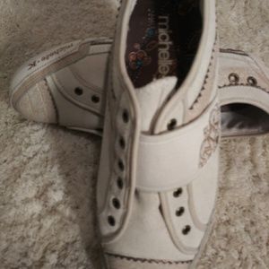 Michelle K Sports Beige/Brown Suede Shoes